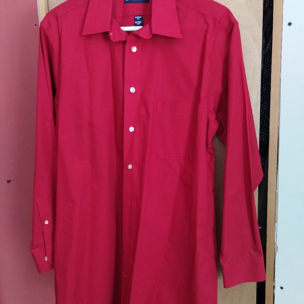 Stafford’s Essentials Men's Long Sleeve Shirt